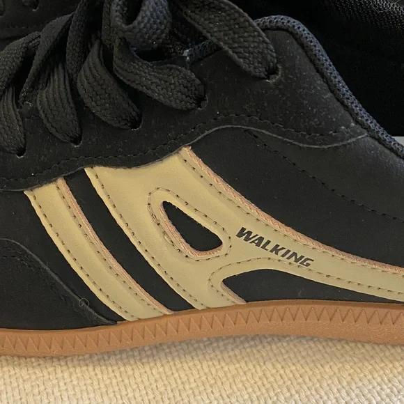 Stylish Black and Tan Women's Sneakers - Picture 7 of 12